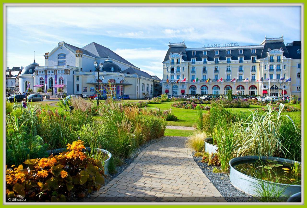 Cabourg, Appartement Plain Pied Avec Terrasse Acces Direct A La Plage 외부 사진