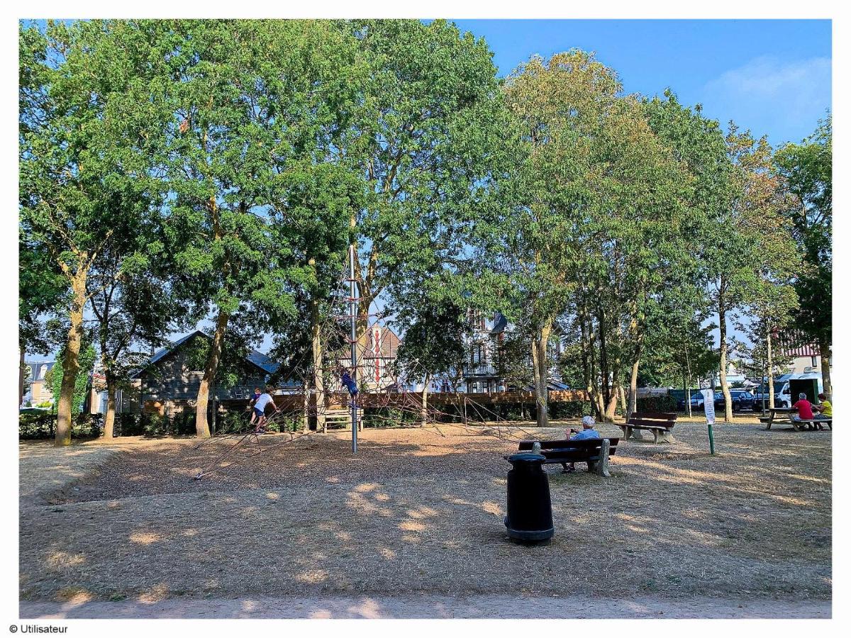 Cabourg, Appartement Plain Pied Avec Terrasse Acces Direct A La Plage 외부 사진