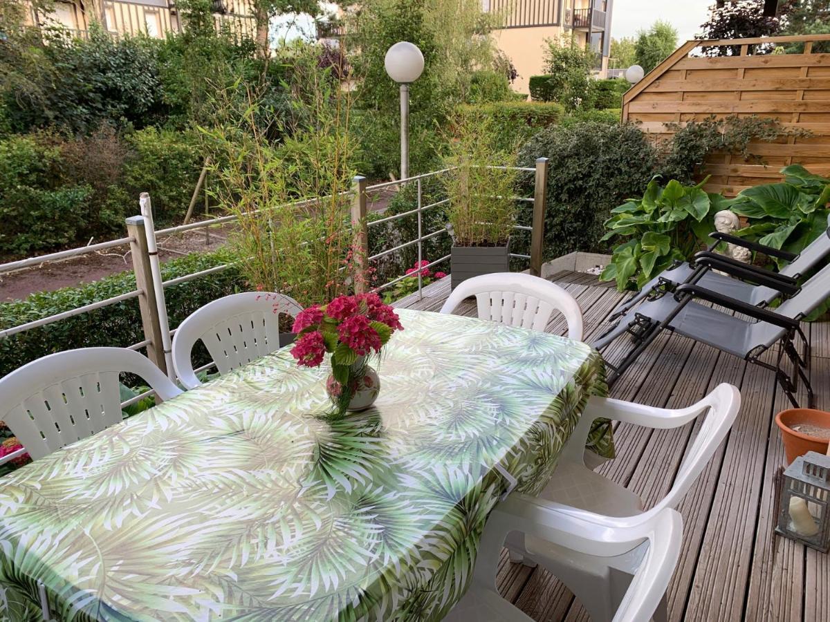 Cabourg, Appartement Plain Pied Avec Terrasse Acces Direct A La Plage 외부 사진